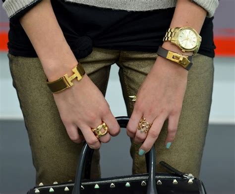 hermes horsebit embarrassment bracelet blogger outfit ideas|Hermes enamel h bracelet instructions.